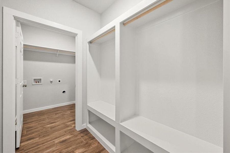 Spacious, unfurnished interior of a new home in , Corsicana (Image 13).