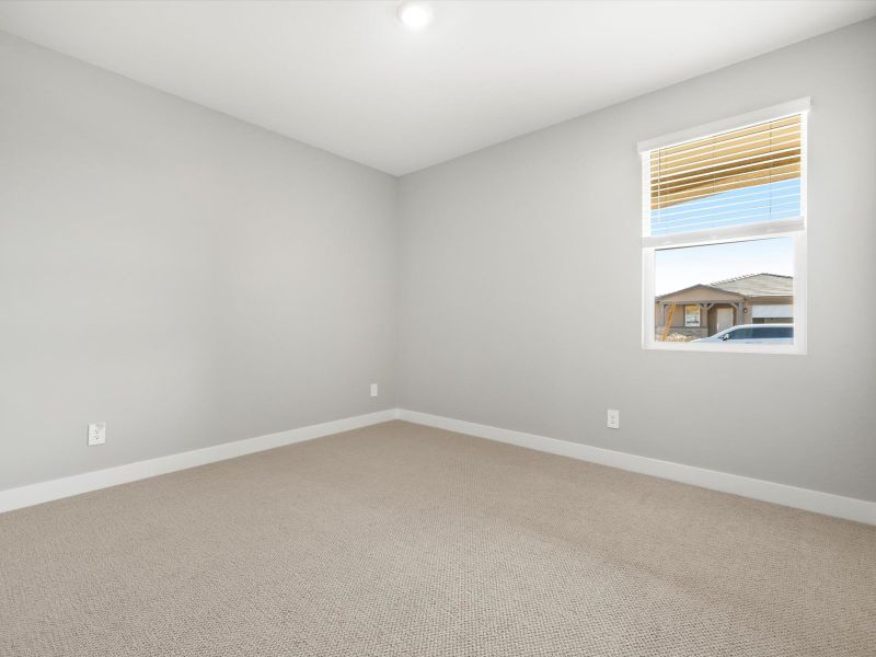 Spacious, unfurnished interior of a new home in Abel Ranch Reserve Series, Goodyear (Image 11).