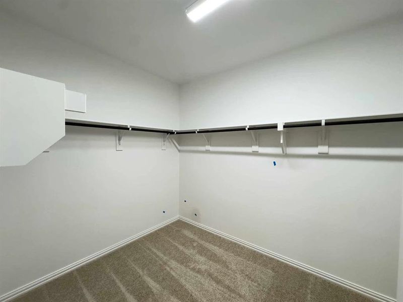 Spacious, unfurnished interior of a new home in Monticello Park, Princeton (Image 16).