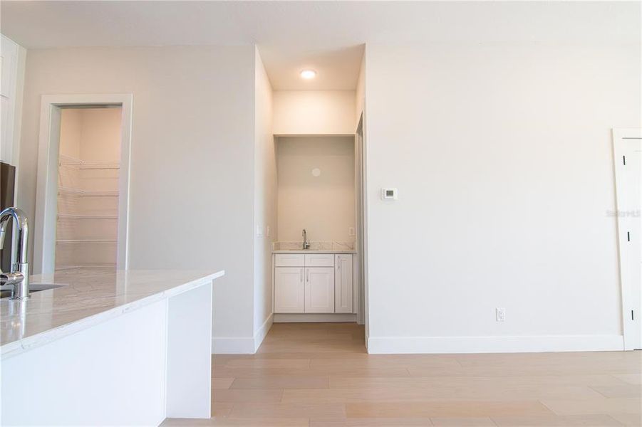 Spacious, unfurnished interior of a new home in , St. Petersburg (Image 28). Spacious, unfurnished interior of a new home in , St. Petersburg (Image 28).