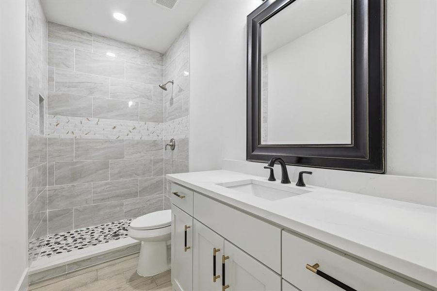 Furnished interior view inside a new home in , Terrell (Image 8).