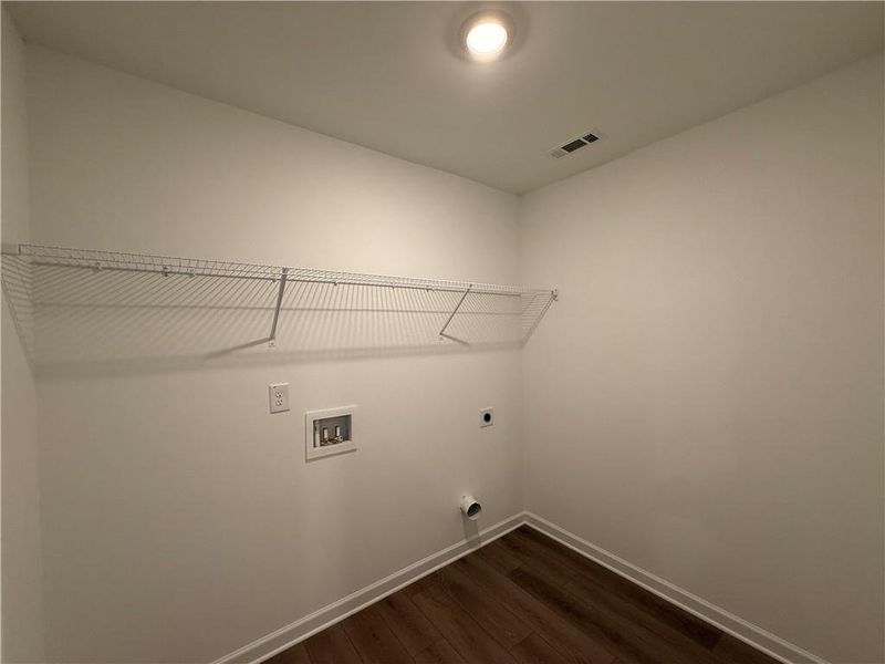 Spacious, unfurnished interior of a new home in Leydenview, Mableton (Image 47).