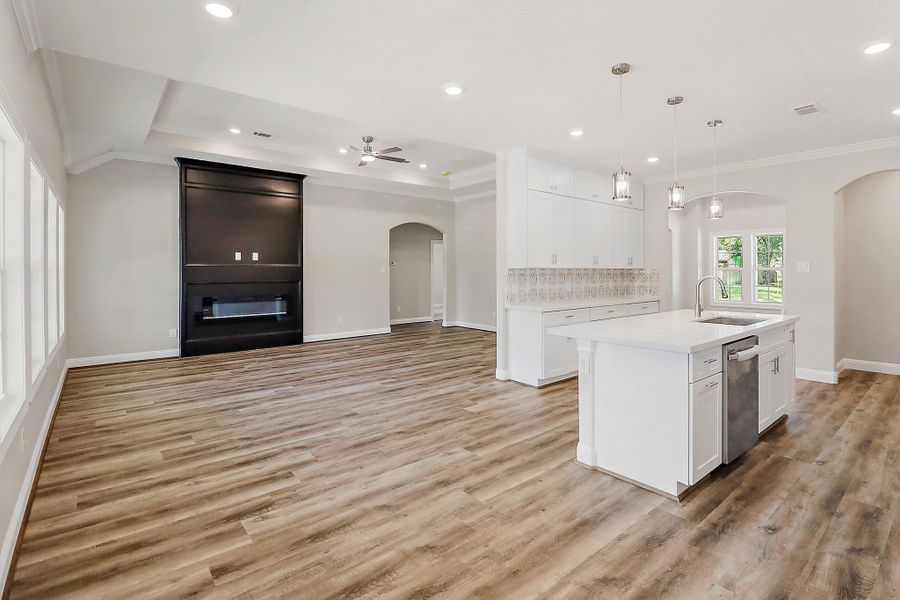 Spacious, unfurnished interior of a new home in , Crosby (Image 8).