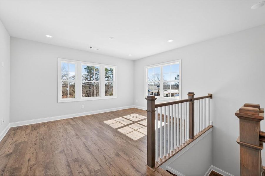 Spacious, unfurnished interior of a new home in Hemingway, Flowery Branch (Image 35).