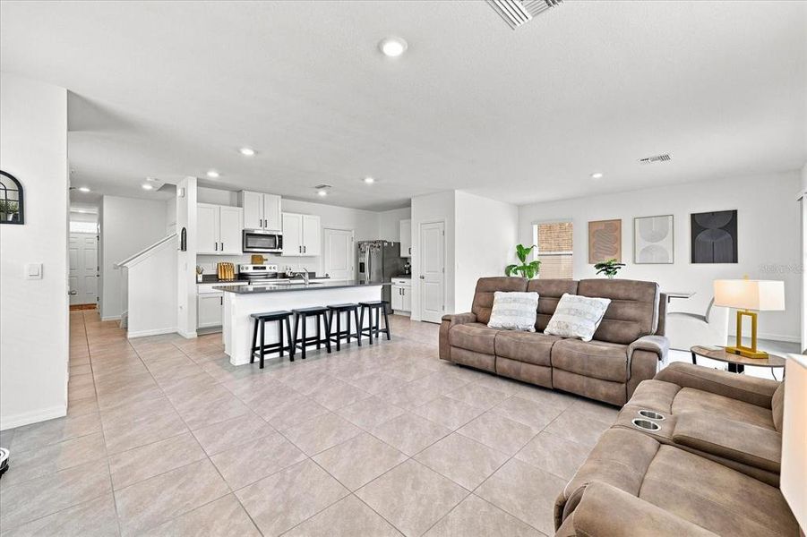 Furnished interior view inside a new home in Deerbrook, Land O' Lakes (Image 27). Furnished interior view inside a new home in Deerbrook, Land O' Lakes (Image 27).