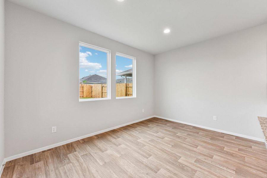 Spacious, unfurnished interior of a new home in Hymeadow, San Marcos (Image 16). Spacious, unfurnished interior of a new home in Hymeadow, San Marcos (Image 16).