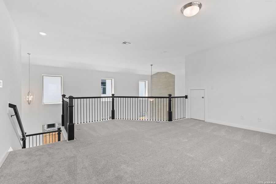 Spacious, unfurnished interior of a new home in Stillwater Ranch, San Antonio (Image 22).