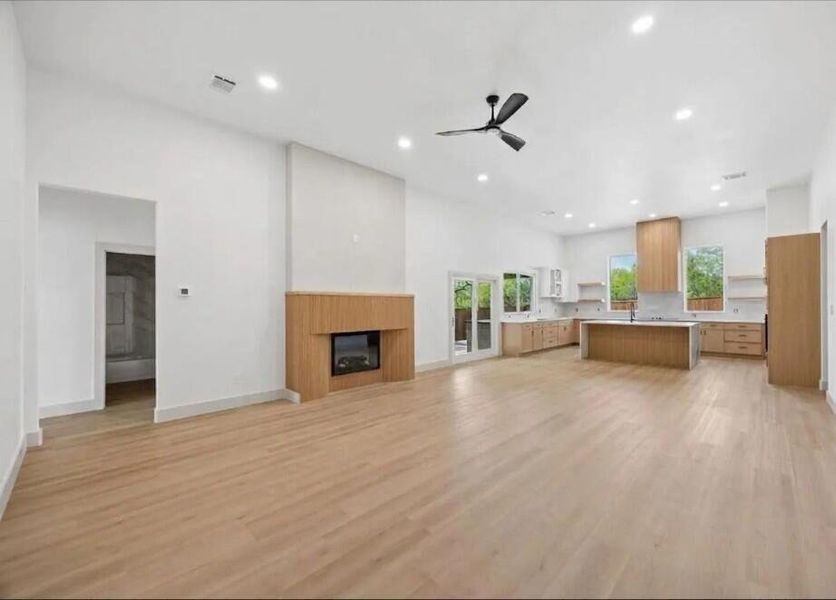 Spacious, unfurnished interior of a new home in , Sherman (Image 25). Spacious, unfurnished interior of a new home in , Sherman (Image 25).