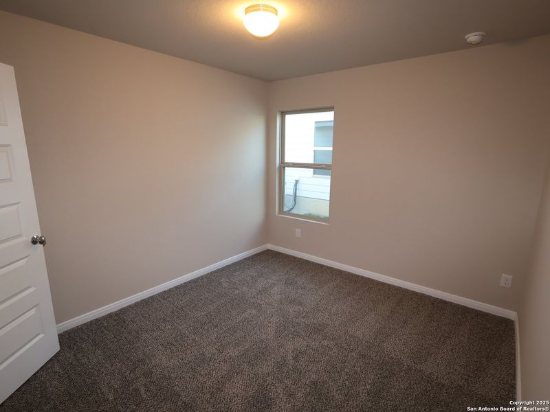 Spacious, unfurnished interior of a new home in Paloma Park, Converse (Image 25).