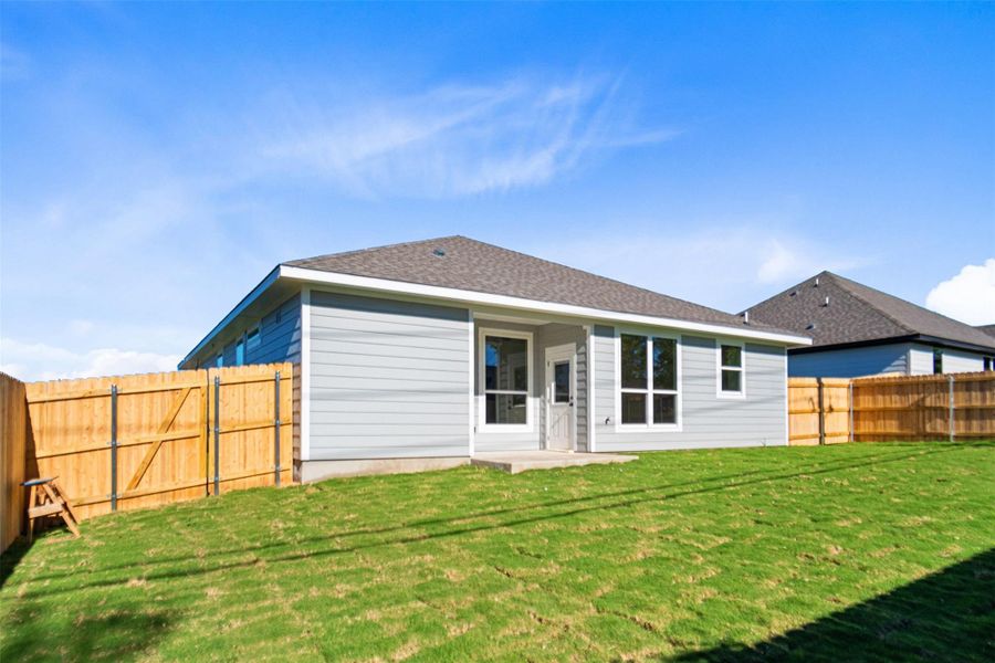 Exterior details and patio area of a home in , Temple (Image 4).