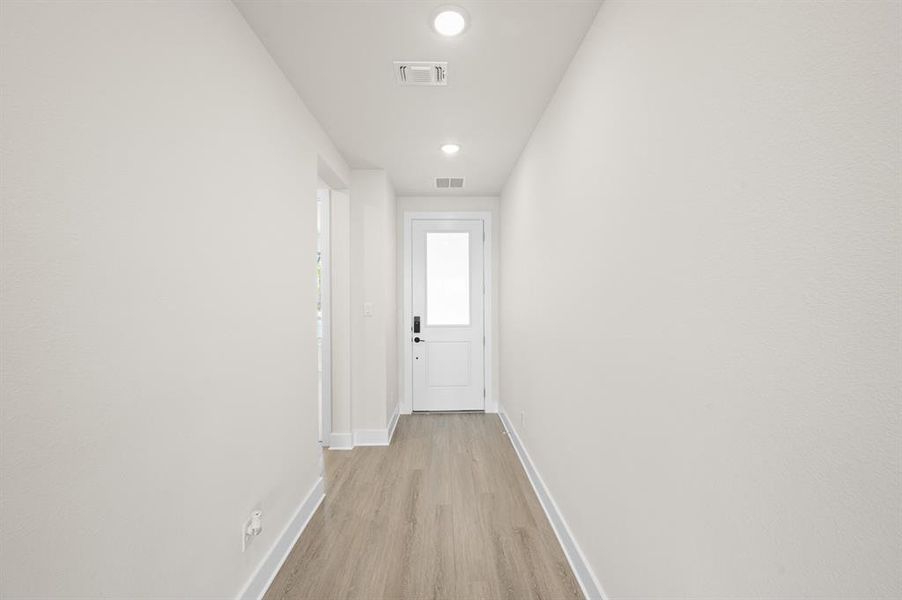 1550 Ginger- Entry-1 1550 Ginger- Entry-1