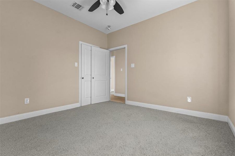 Spacious, unfurnished interior of a new home in , Corsicana (Image 19).