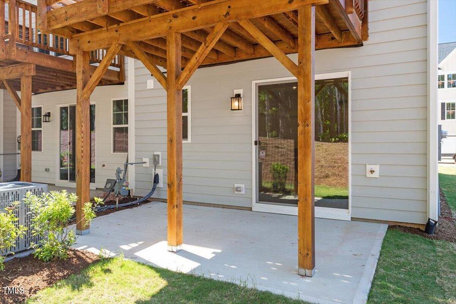 07-1107 Blackthorn Lane [2169431]_07