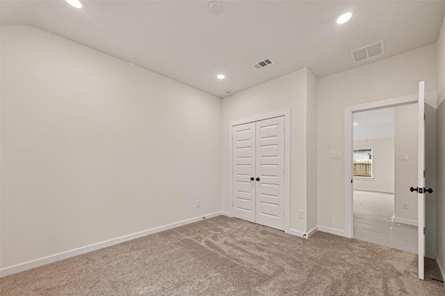 Spacious, unfurnished interior of a new home in Foxtail Palms, Manvel (Image 30). Spacious, unfurnished interior of a new home in Foxtail Palms, Manvel (Image 30).