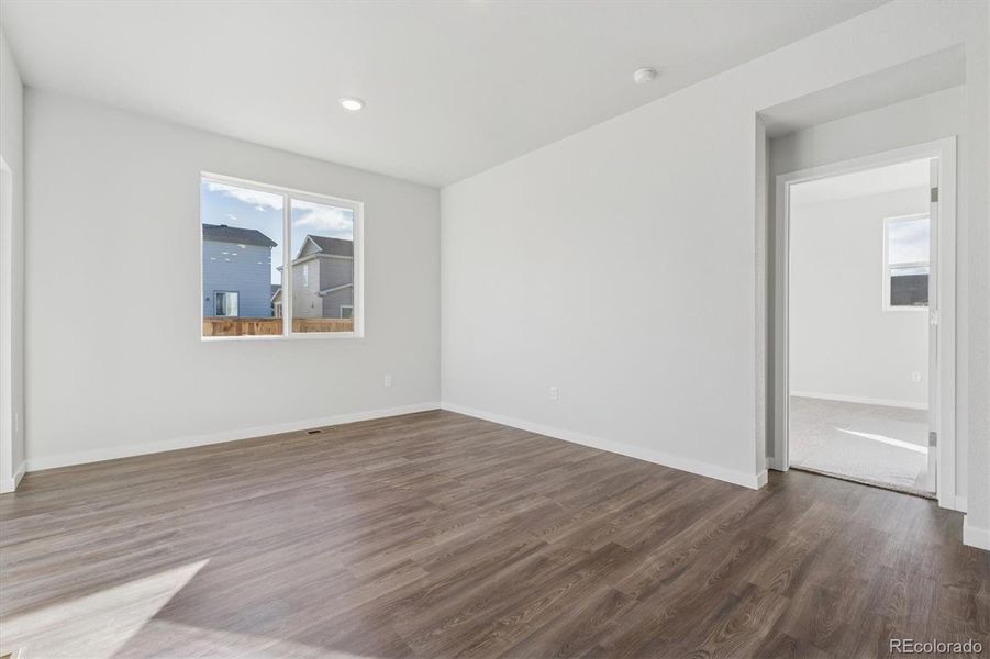 Spacious, unfurnished interior of a new home in Farmlore, Brighton (Image 18).