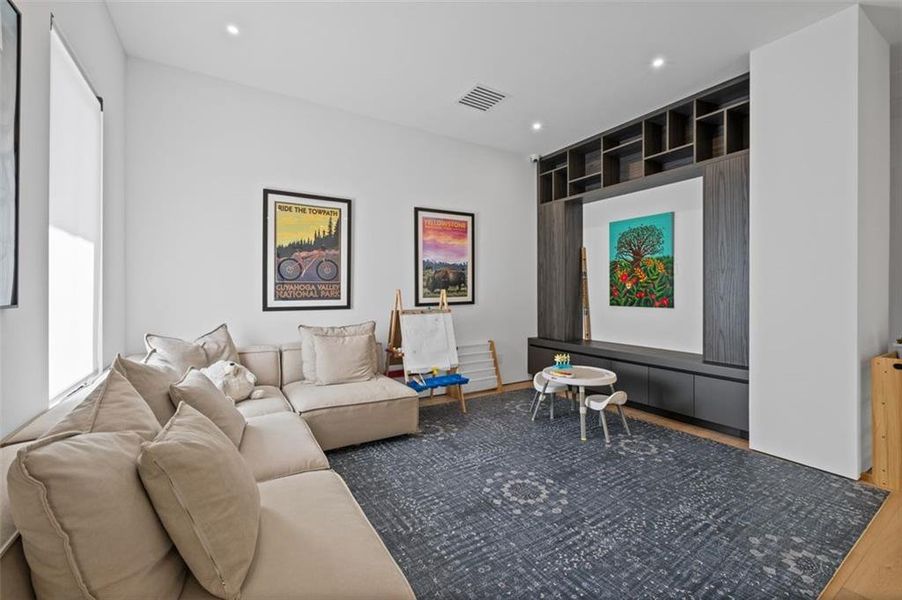 Furnished interior view inside a new home in , Atlanta (Image 27).