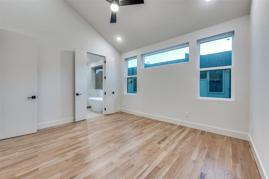 Spacious, unfurnished interior of a new home in , Dallas (Image 19).