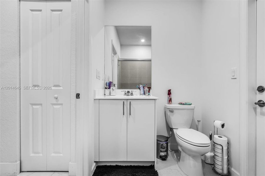 Furnished interior view inside a new home in , Miami (Image 43).