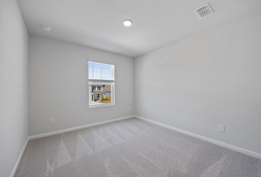 Spacious, unfurnished interior of a new home in Bradford Pointe, Summerville (Image 11).