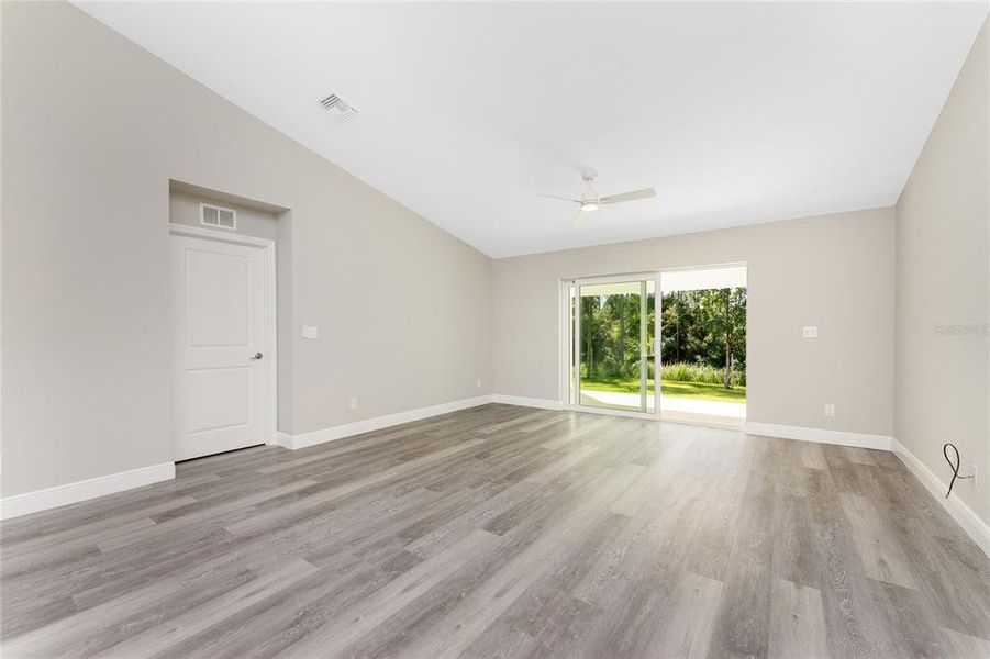 Spacious, unfurnished interior of a new home in , North Port (Image 48).