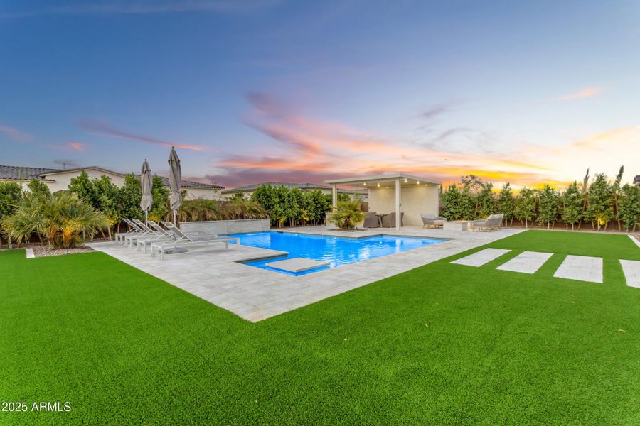 19_686_a4m_nktw 19_686_a4m_nktw