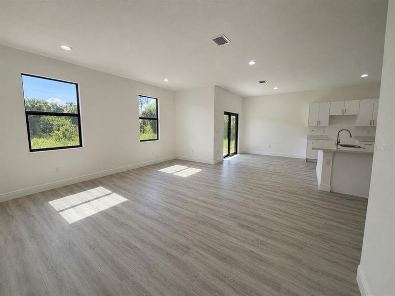 Spacious, unfurnished interior of a new home in , Labelle (Image 7).