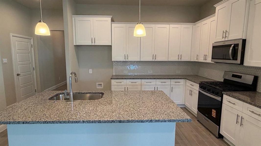 Furnished interior view inside a new home in Rock Creek Ranch, Fort Worth (Image 10).