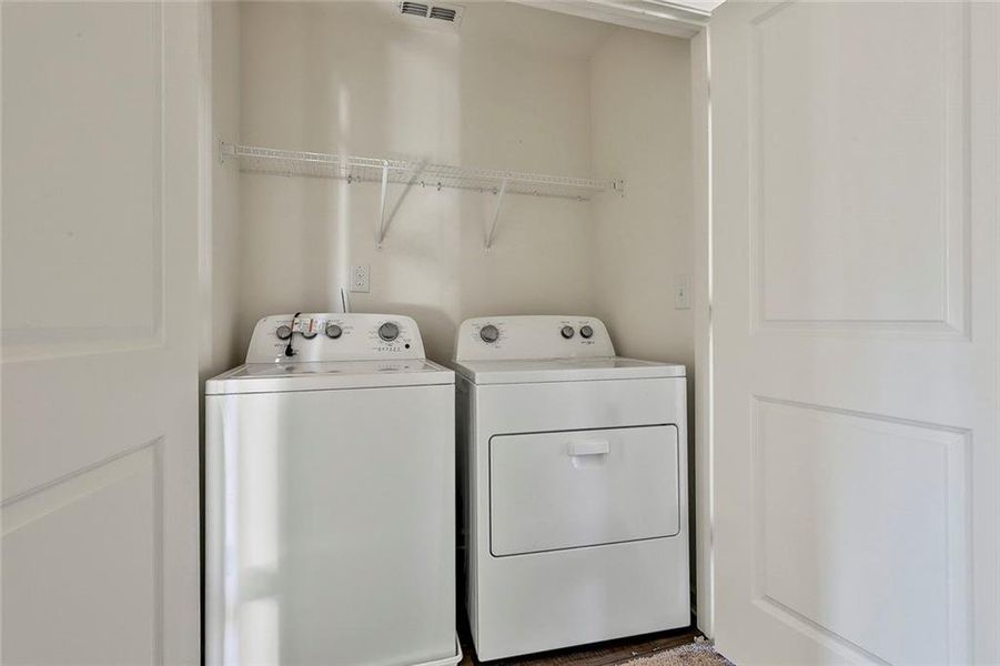 Close-up of interior finishes inside a home in , Palmetto (Image 14). Close-up of interior finishes inside a home in , Palmetto (Image 14).