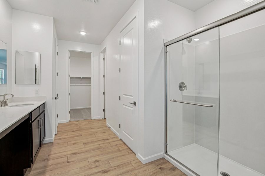 Primary bath. Finishes and options may vary by community