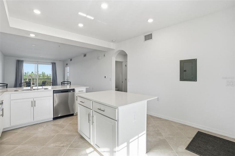 Furnished interior view inside a new home in Heritage Landing, Punta Gorda (Image 7).