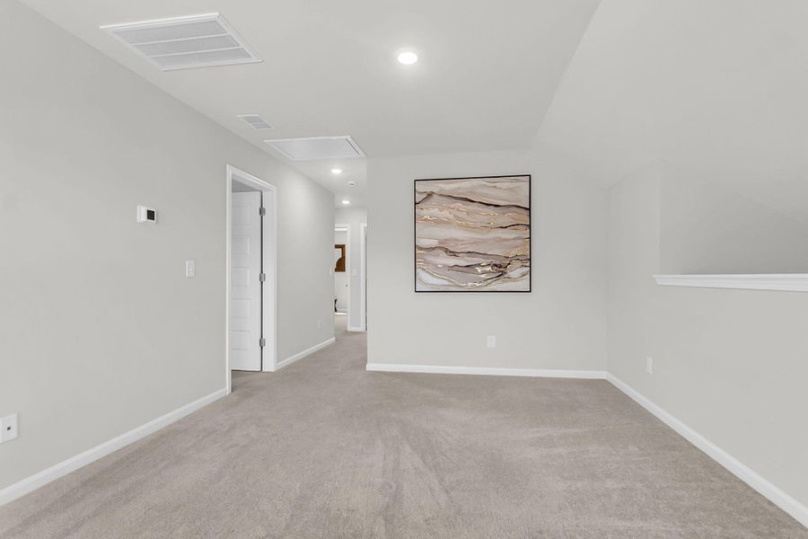 Spacious, unfurnished interior of a new home in Sweetgrass at Summers Corner: Arbor Collection, Summerville (Image 23).