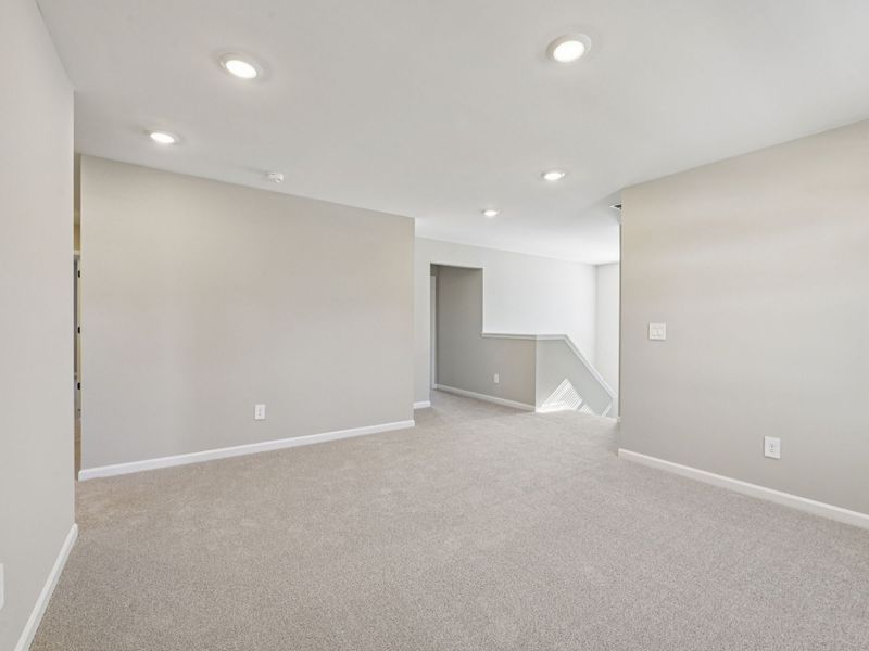 Spacious, unfurnished interior of a new home in Watkins Glen, Raleigh (Image 17).