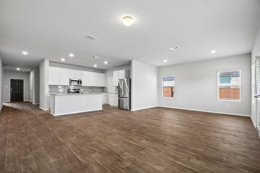 Spacious, unfurnished interior of a new home in Oaks at San Gabriel, Georgetown (Image 11). Spacious, unfurnished interior of a new home in Oaks at San Gabriel, Georgetown (Image 11).