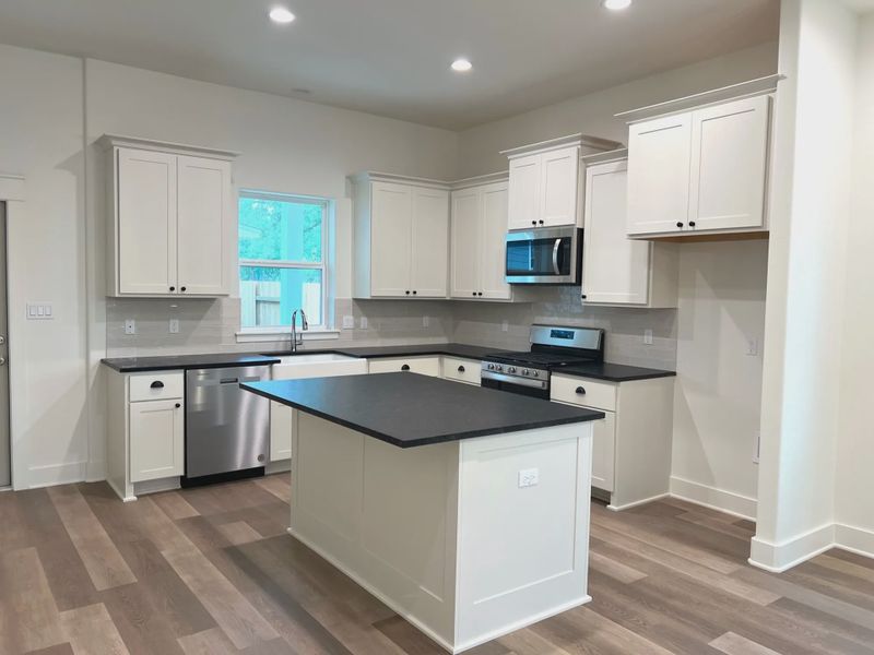Representative furnished interior of a home built from the The Diamond Manor by Steve Klein Custom Builder in Diamond Hill Collection, Victoria (Image 4). Representative furnished interior of a home built from the The Diamond Manor by Steve Klein Custom Builder in Diamond Hill Collection, Victoria (Image 4).