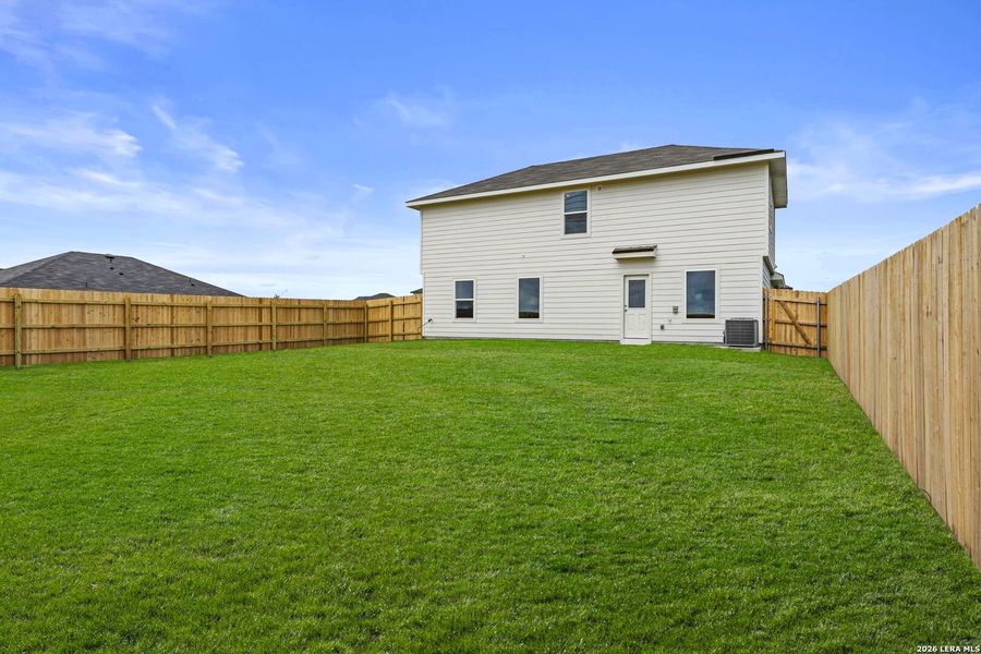 Exterior details and patio area of a home in Swenson Heights, Seguin (Image 17).