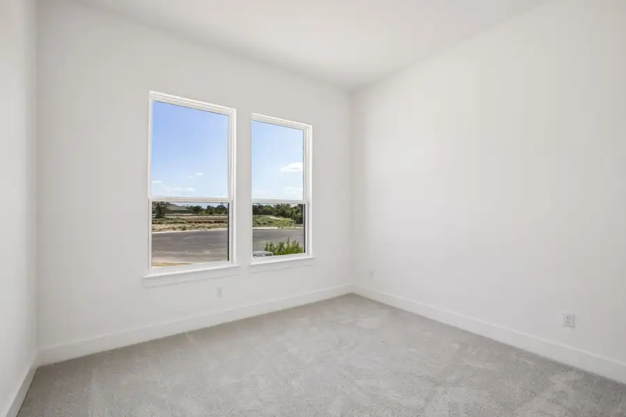 Representative unfurnished interior of a home built from the Anderson by Taylor Morrison in Easton Park, Austin (Image 34).