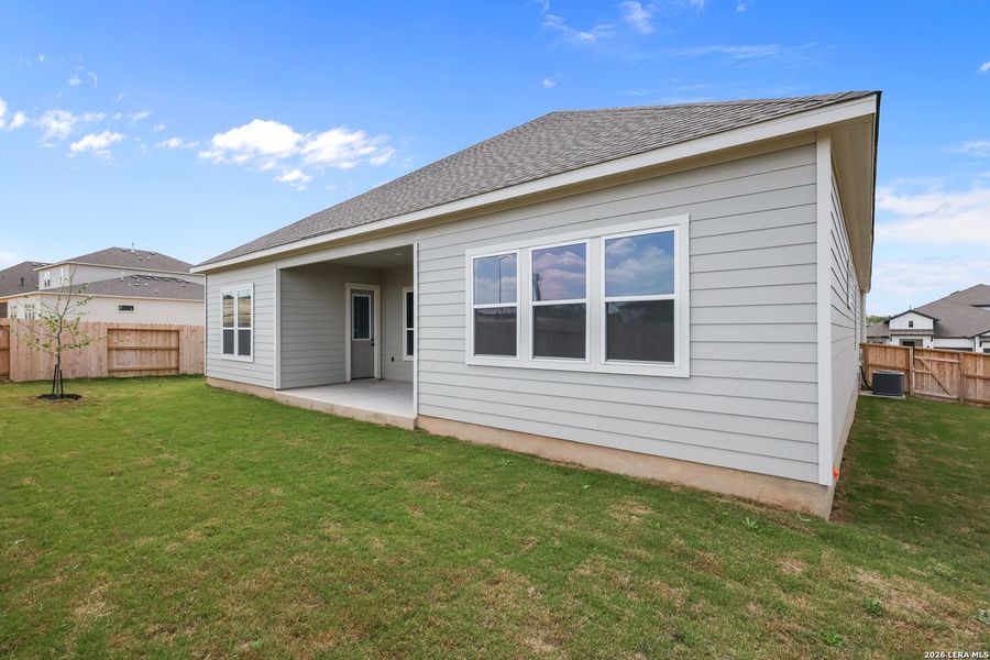 Exterior details and patio area of a home in Homestead, Schertz (Image 22).