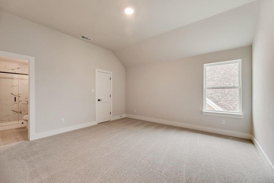 Spacious, unfurnished interior of a new home in Grand Estates of Anna, Anna (Image 31).