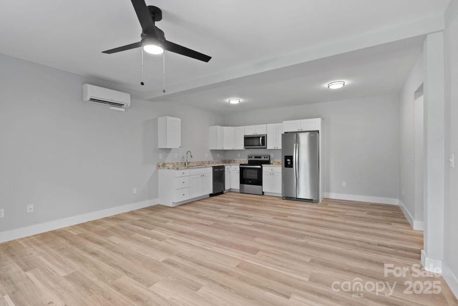 Spacious, unfurnished interior of a new home in , Asheville (Image 27).