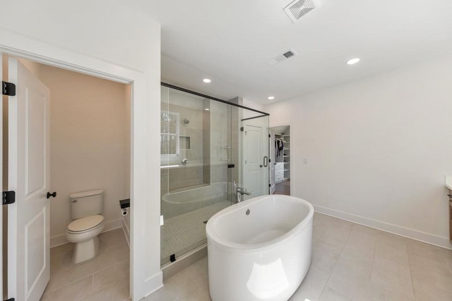 Furnished interior view inside a new home in , Woodstock (Image 10).