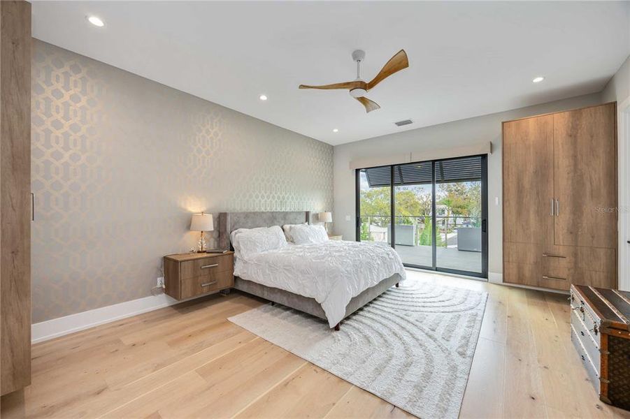 Furnished interior view inside a new home in , Sarasota (Image 7).