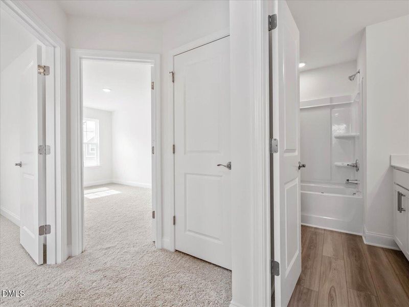 38-042-Lot175-MeadowView-DRB-20250313 38-042-Lot175-MeadowView-DRB-20250313