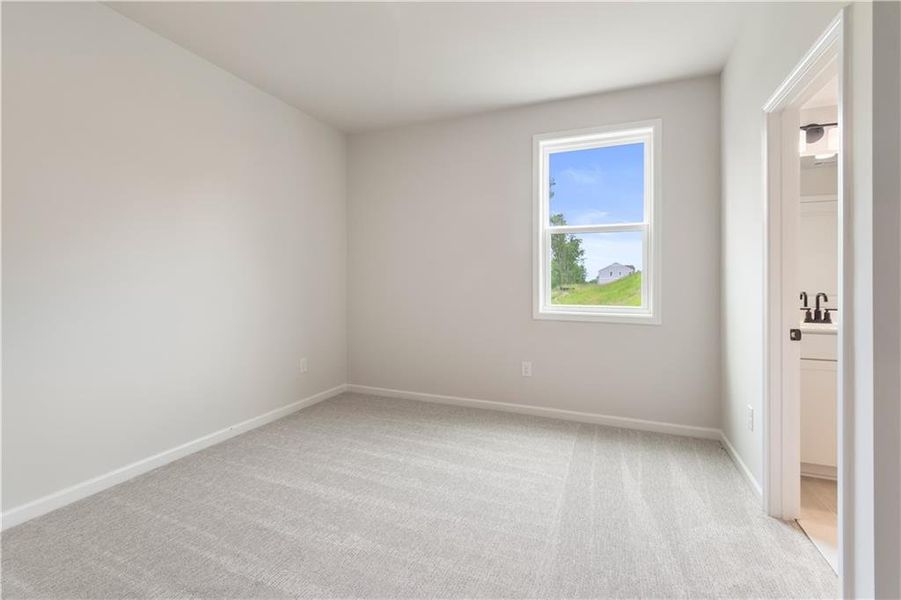 Spacious, unfurnished interior of a new home in Tiberon Woods, Cumming (Image 29).