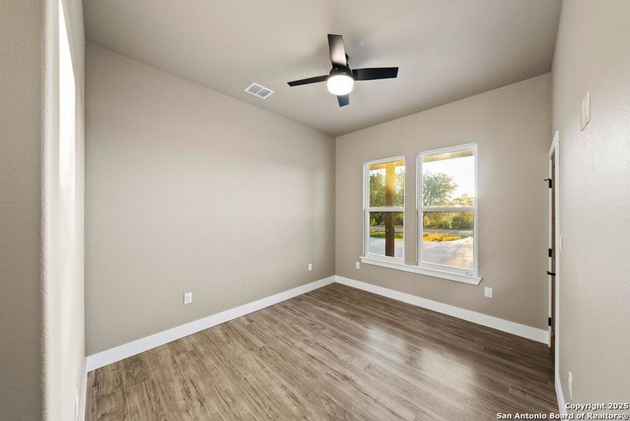 Spacious, unfurnished interior of a new home in , Kerrville (Image 43).