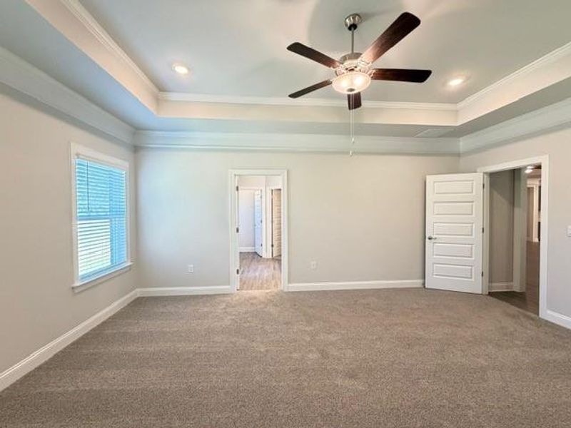 Spacious, unfurnished interior of a new home in Tuscany Hills, Douglasville (Image 14).