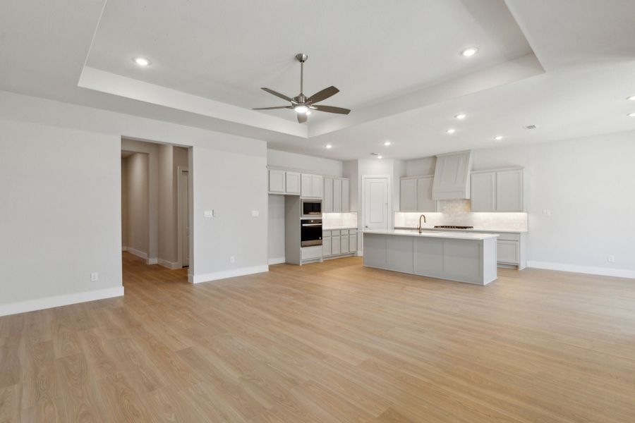 Spacious, unfurnished interior of a new home in Painted Tree Lakeside, McKinney (Image 21).