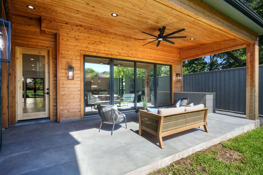 Furnished interior view inside a new home in , Dallas (Image 6). Furnished interior view inside a new home in , Dallas (Image 6).