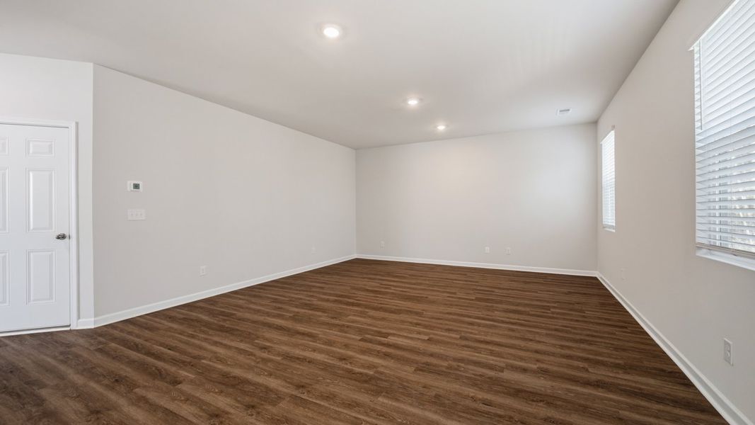 Spacious, unfurnished interior of a new home in Oakchase at Hampton, Hampton (Image 16).