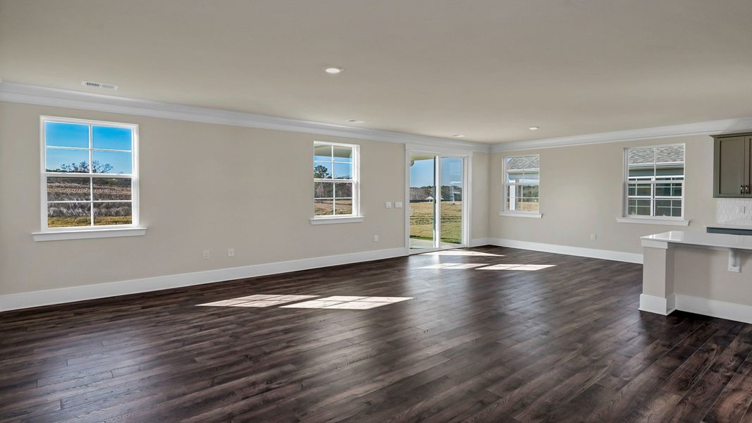 Spacious, unfurnished interior of a new home in Shell Pointe, Gilbert (Image 23).