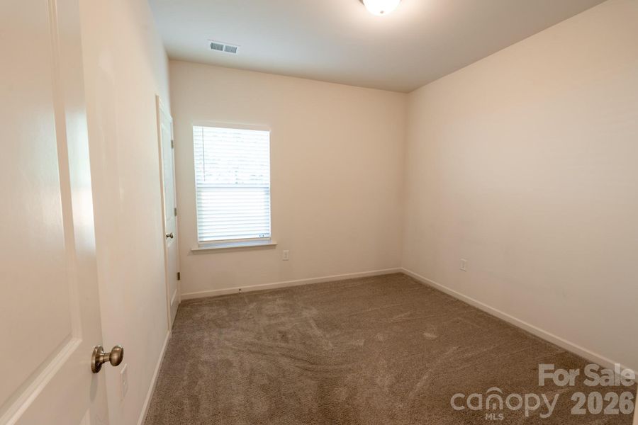 Spacious, unfurnished interior of a new home in Northway at Echo Glen, Charlotte (Image 17).